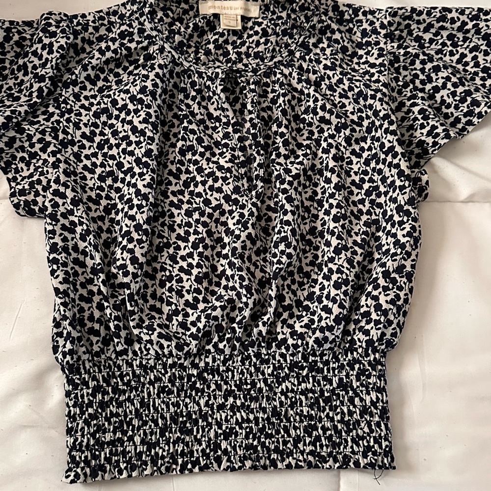 Elegant blouses - Picture 3 of 3